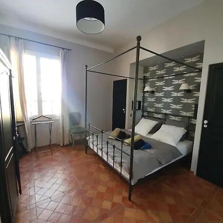 Les Bruyeres Sarrazine Villa