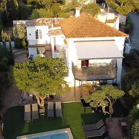 Willa Les Bruyeres Sarrazine *